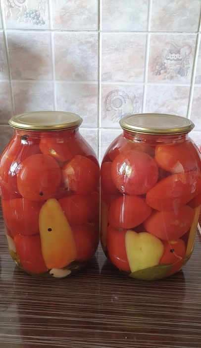 Домашняя консервация: помидоры, перец, баклажаны, компот