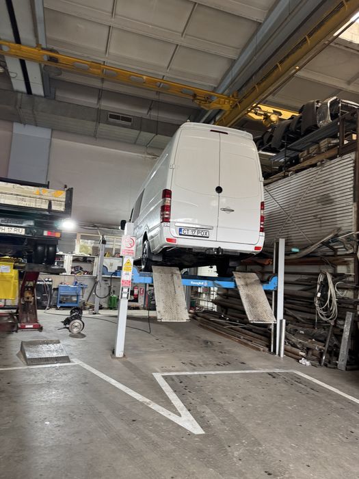 Mercedes Sprinter 319 8+1 autoturism M1 3.0 V6 2017