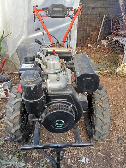 Vând motocultor diesel, model M-17, ideal pentru lucrări agricole grel