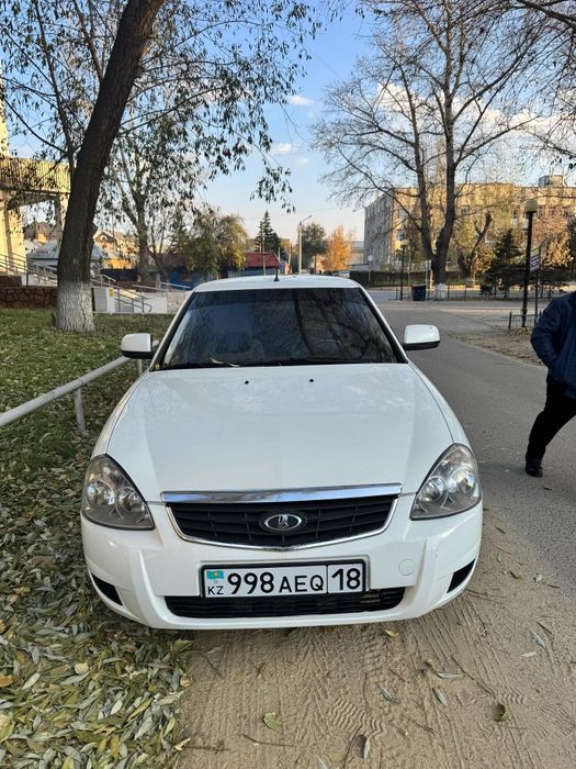 Продам Приору 2013 года