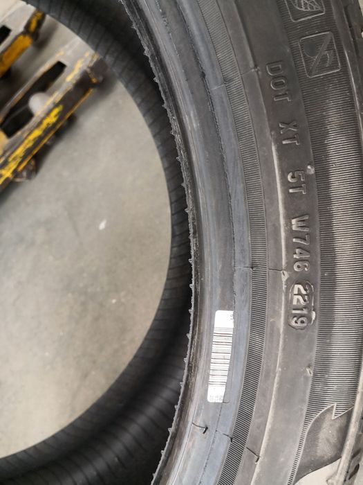 305 35 21 цола задни гуми  Pirelli