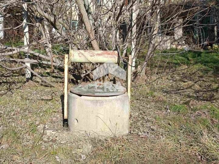 Ексклузивно! Едноетажна къща с дворно място в близост до центъра на гр