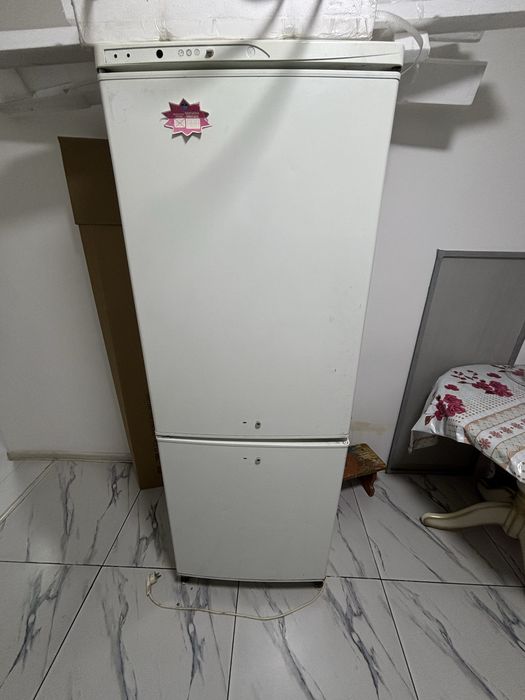 Холодильник БУ на запчасти