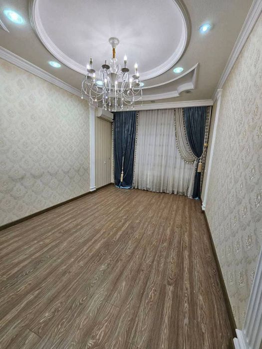 Юнусабад 15 5ком/4 этаж/5 этажный 90м²