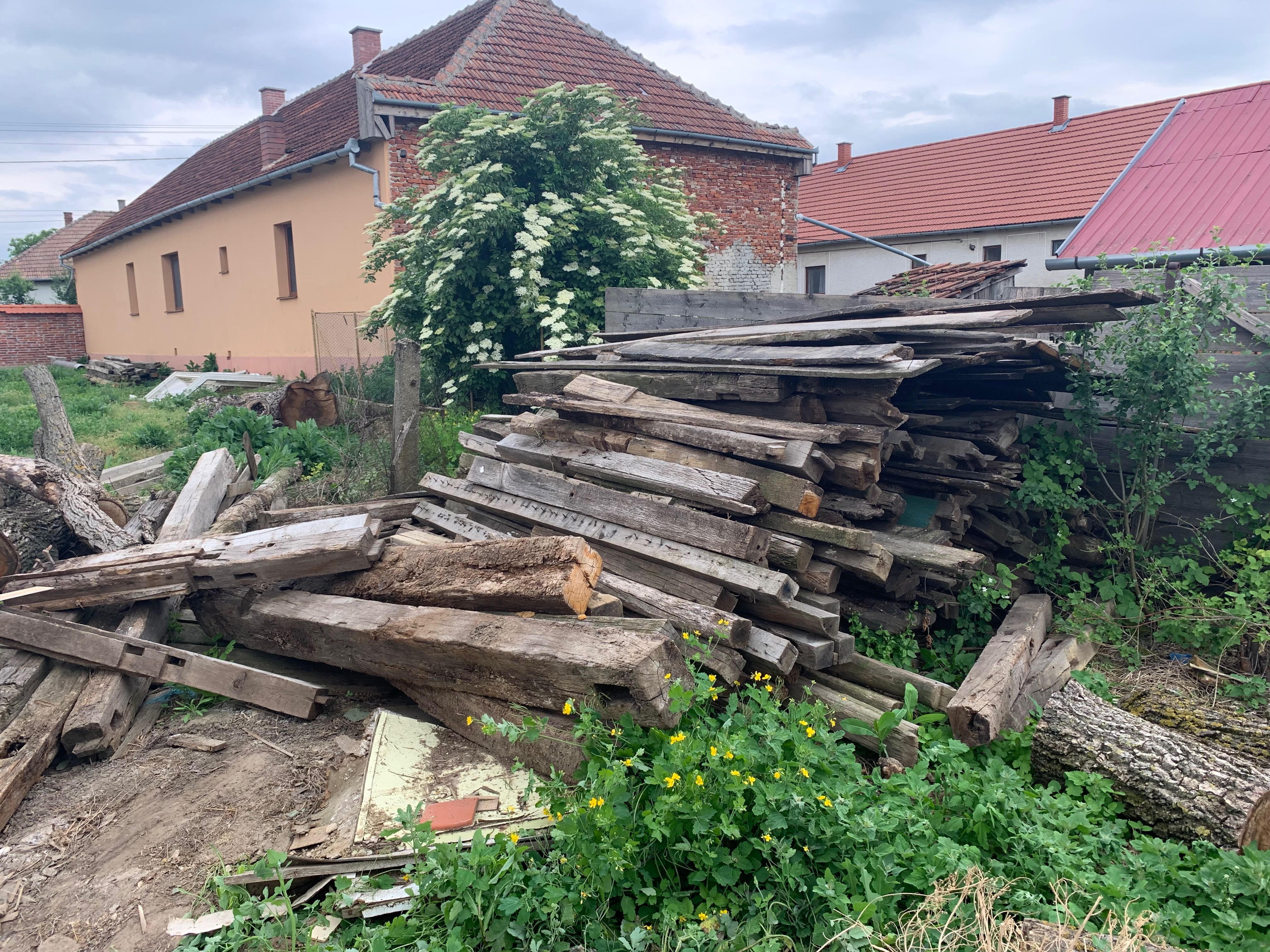 Vând lemne de esență tare din demolare