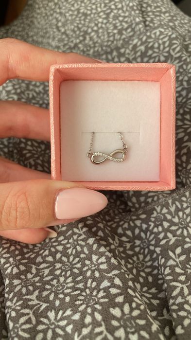 Сребърно колие на Swan pearls
