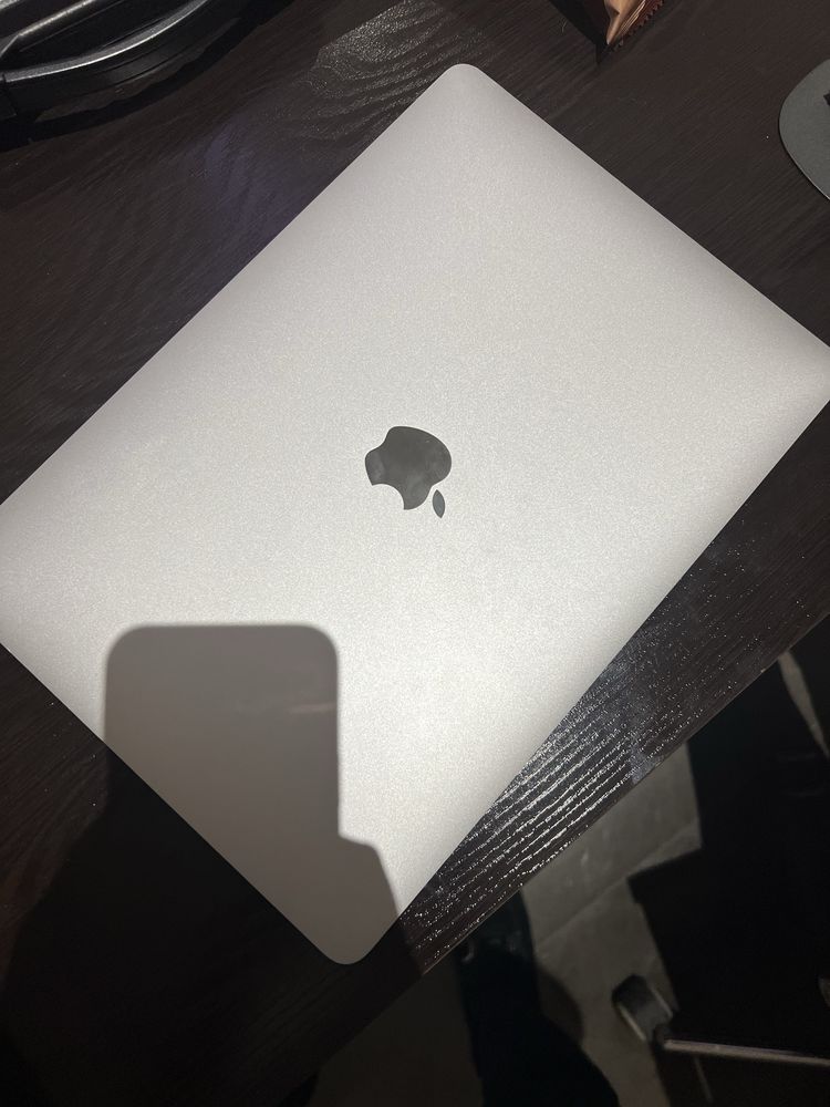 Macbook intel core i5 512/16