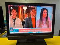 LCD TV LG 19" за части или ремонт
