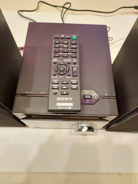 Sistem Sony HCD-S20. CD-PlayerMP3, tunerFM, RDS,USB.Perfect funcțional