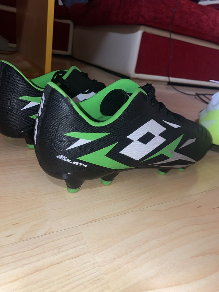 Lotto solista (brand) papuci fotbal