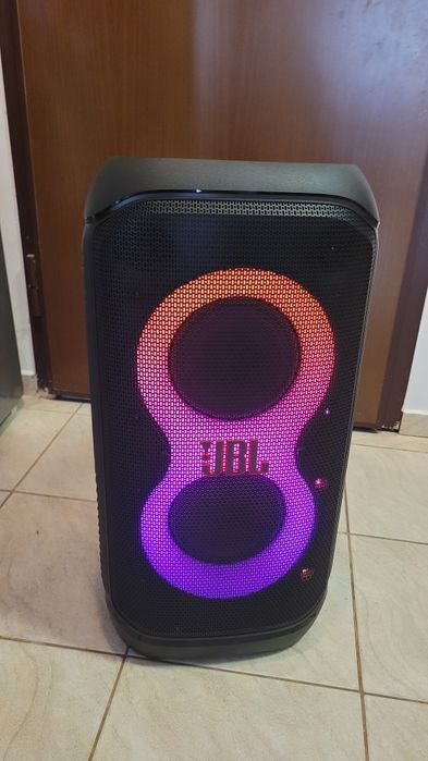 Boxa portabila JBL Partybox 320 240watts cu acumulator functionala 100