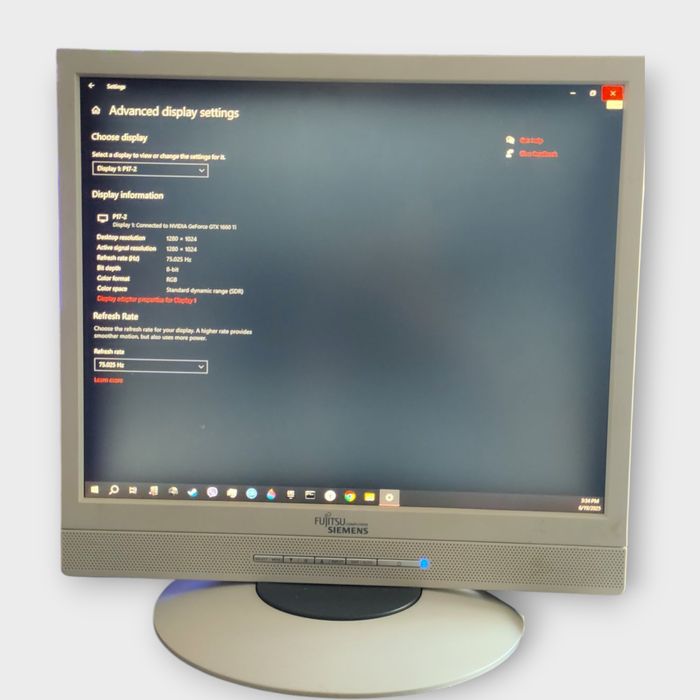 Монитор Phillips/Fujitsu на добра цена