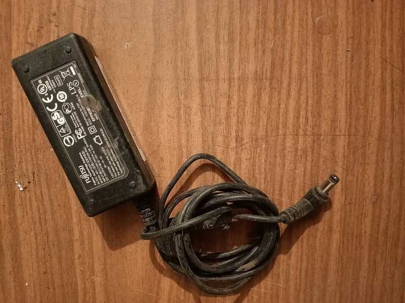Продам блок питания "Fujitsu FSP036-RAC".