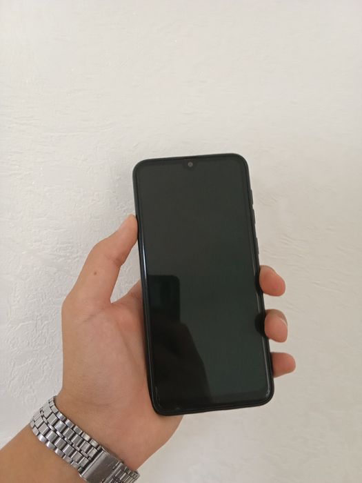 Samsun A30 32Gb  hamma joyi yaxshi karobka dakument bor 850ming keliwa