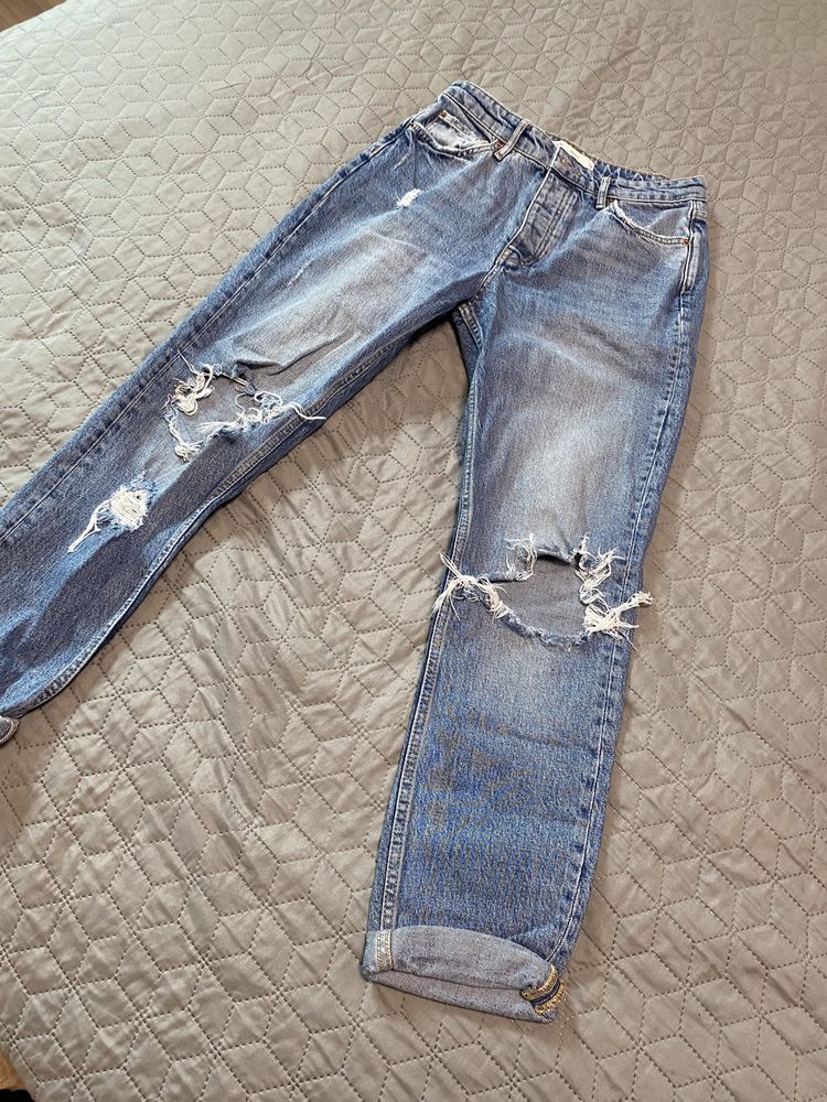 Дънки-Bershka; Дънки-Perfect jeans