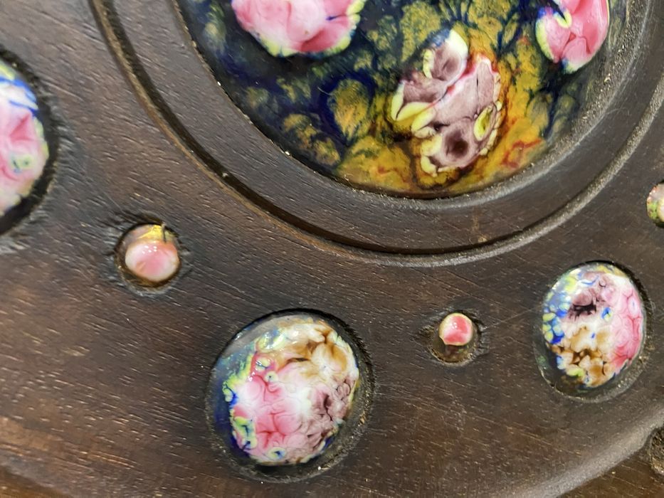 Стара декоративна чиния с ръчно рисуван емайл върху метал франция