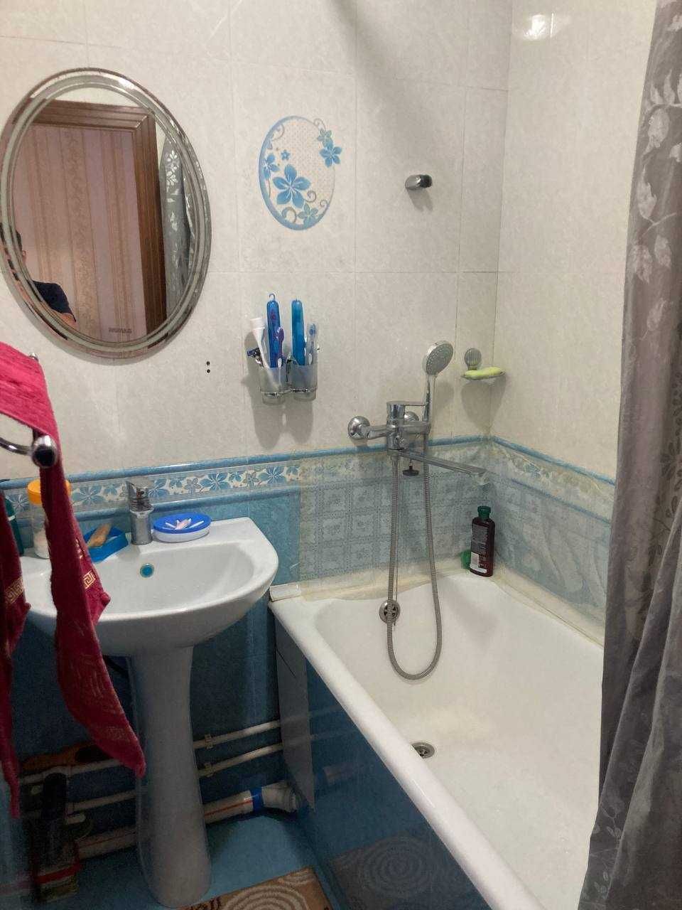 Продается квартира Тансикбой 3 3/3/5 бал 2*6 цена 70900