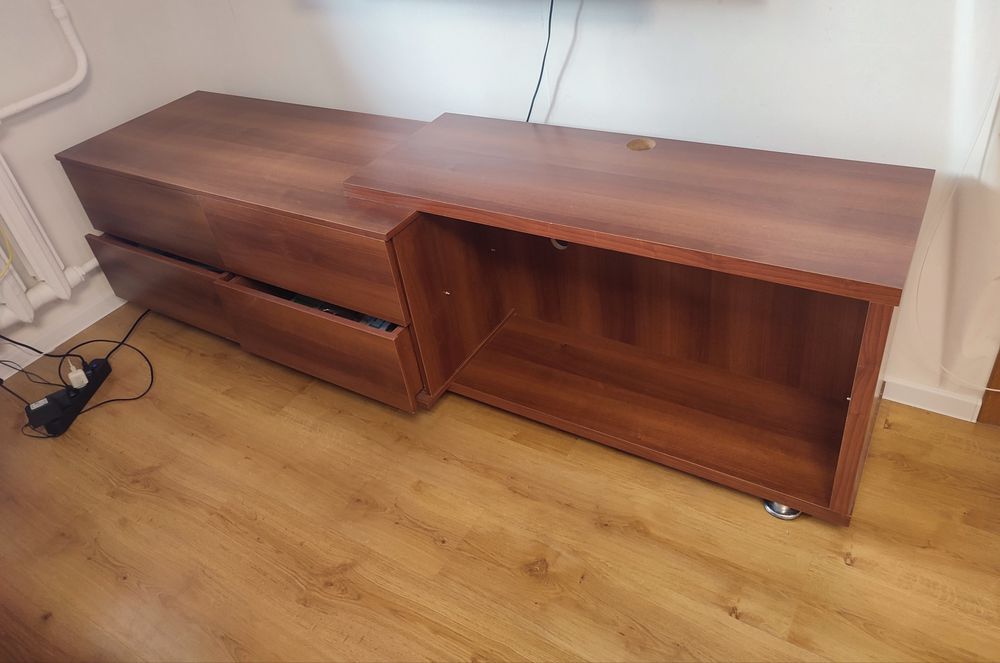 Отдам тумбу под ТВ