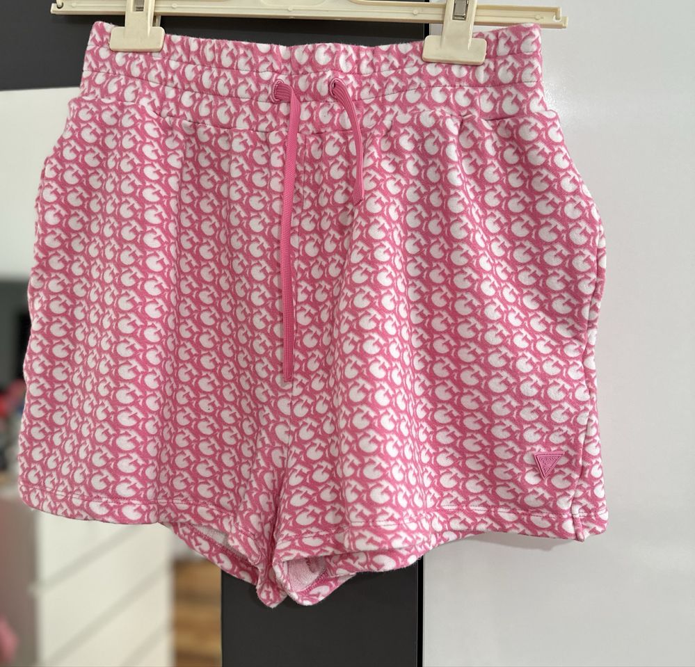 Дамски къси панталони Guess размер S