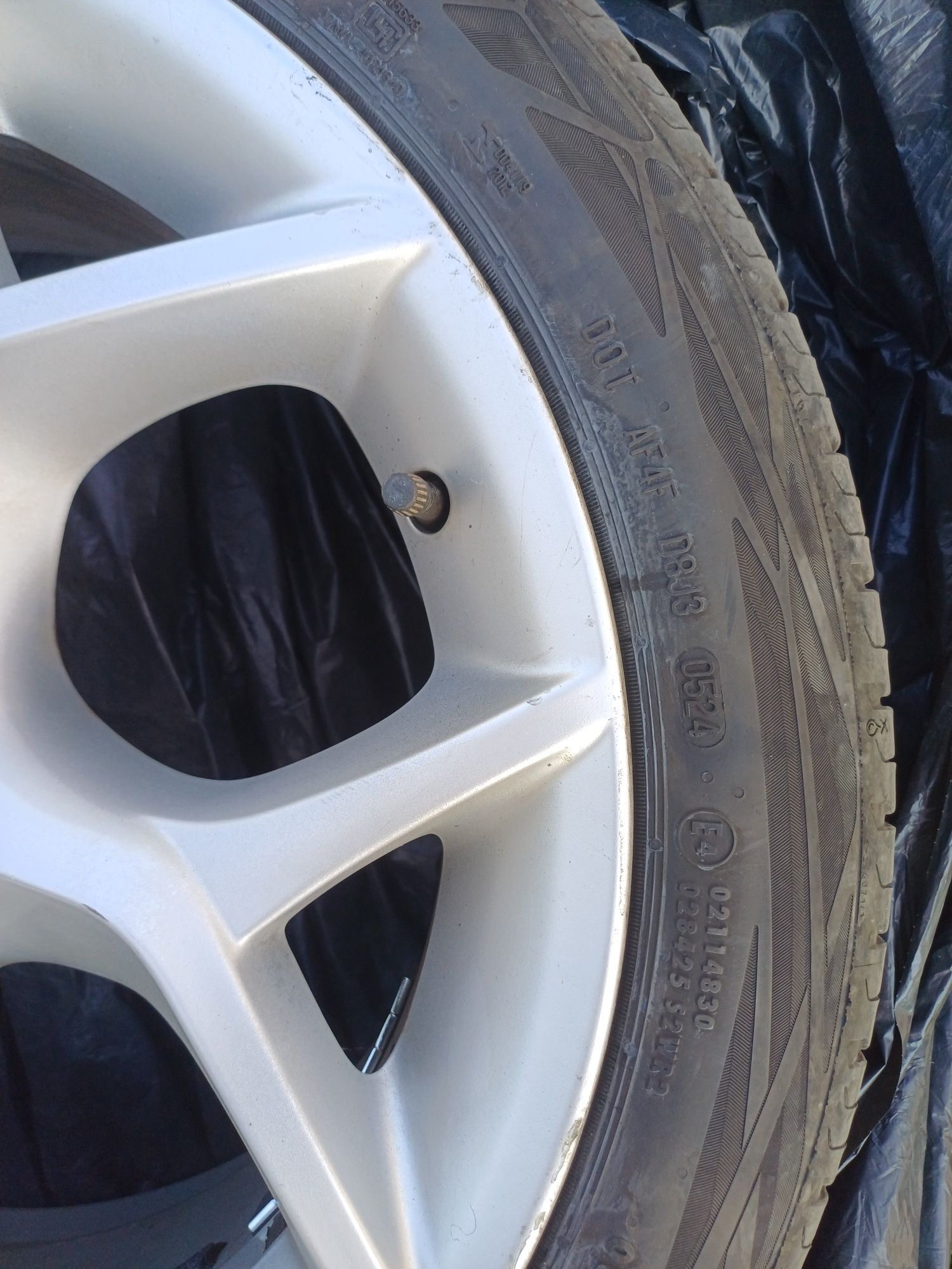 Jante originale bmw X1, mărimea 18, cu anvelope Continental dot 05/24