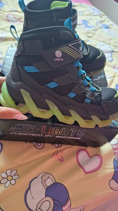 Кецове-Skechers-размер 28,5