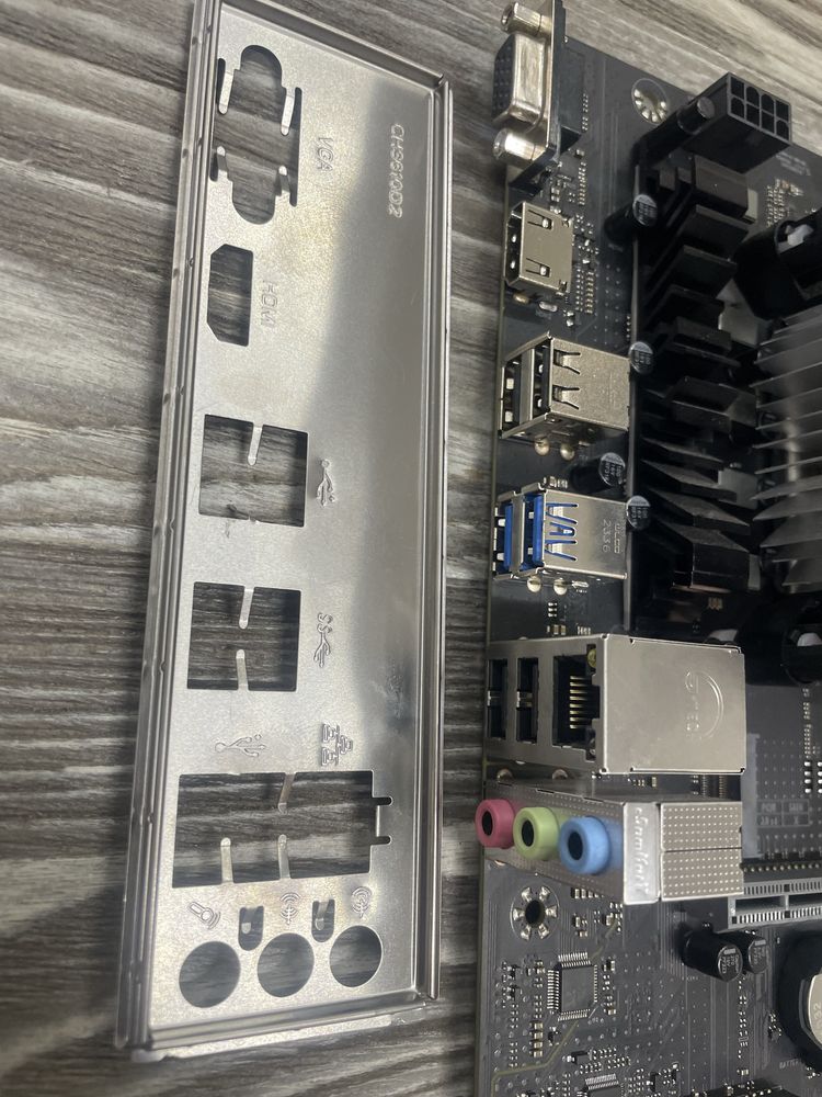 Продам комплект core i3. 12100,  16gb ddr4