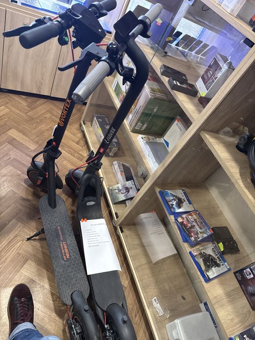 Trotineta navee v40i