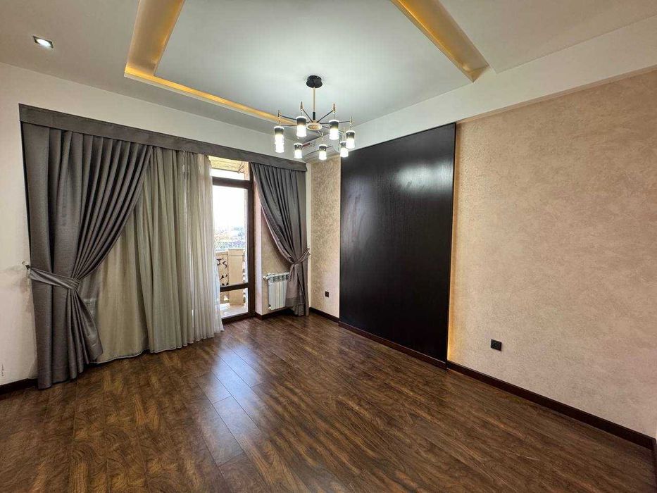 Продаётся 3-х комнатная квартира Новостройка Текстильная больница