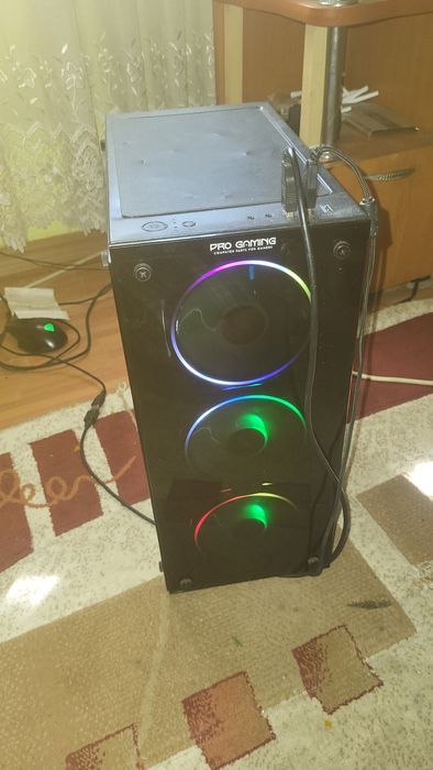 Vind pc ryzen 7 2700x perfect funcțional