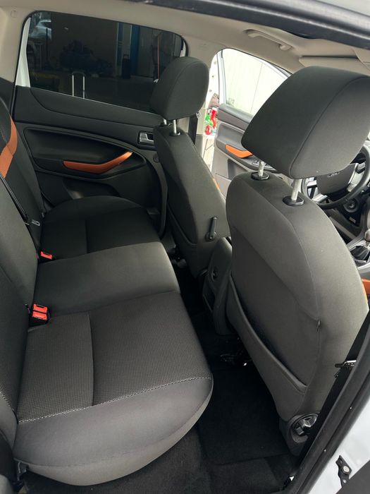 Curăț tapițerii scaun colțar detailing auto aspirator injectie canapea