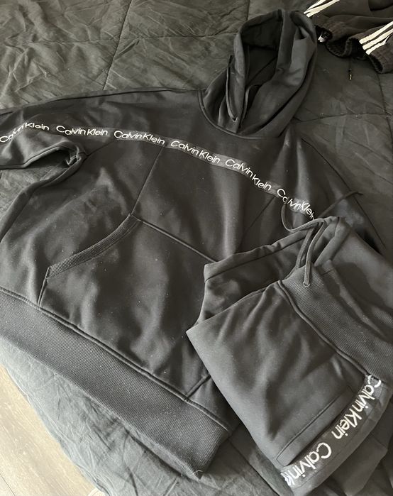 Спортен комплект Calvin Klein