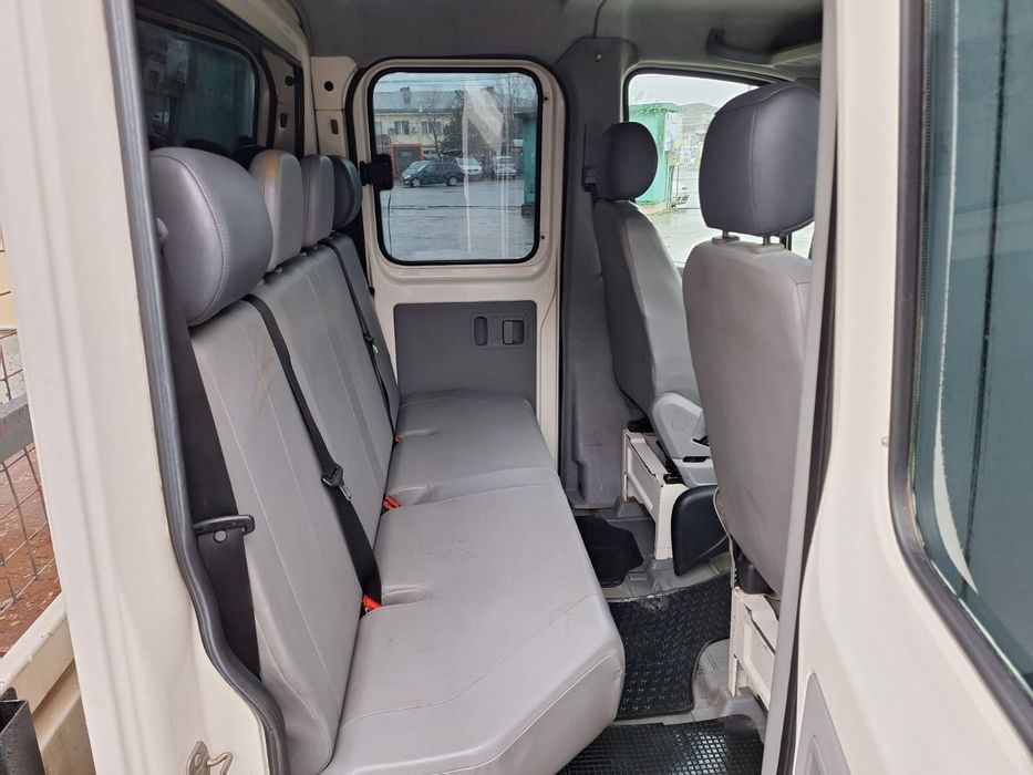 Vw CRAFTER ( doka) 6 Loc + Ladă = 2.5 TDI 163 Cp.