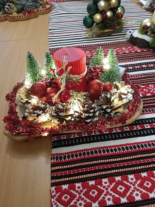 Vând decorațiuni confecționate manual