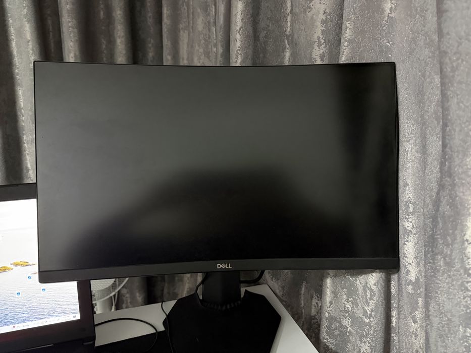 Monitor Dell de GAMING Curbat 24'
