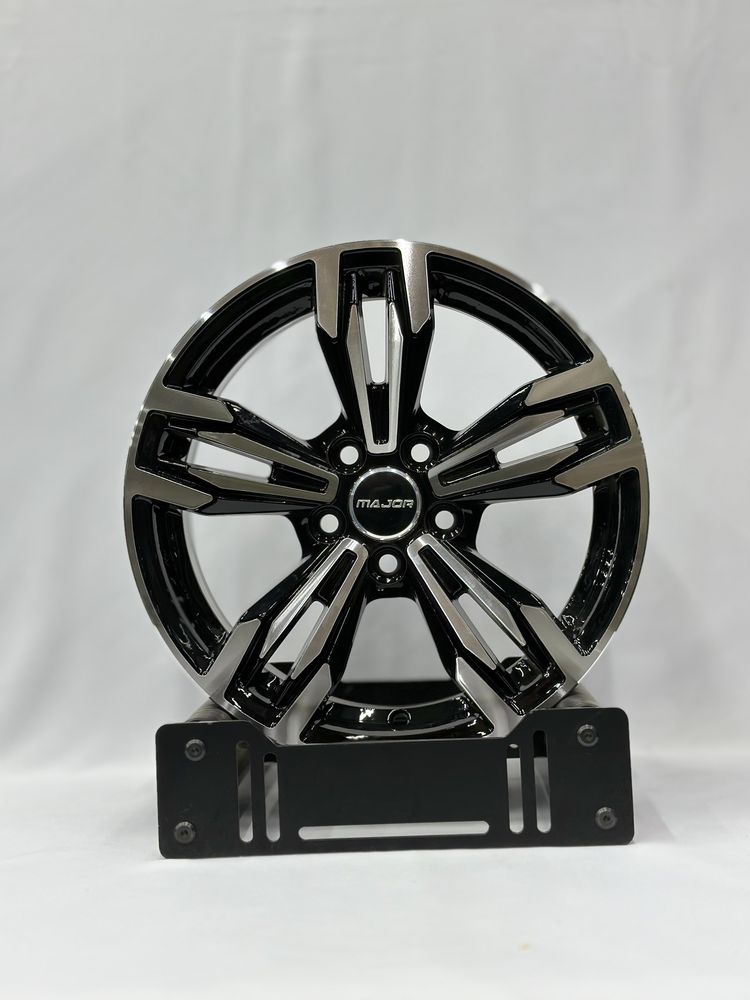 Продается комплект дисков для audi R15 5x100