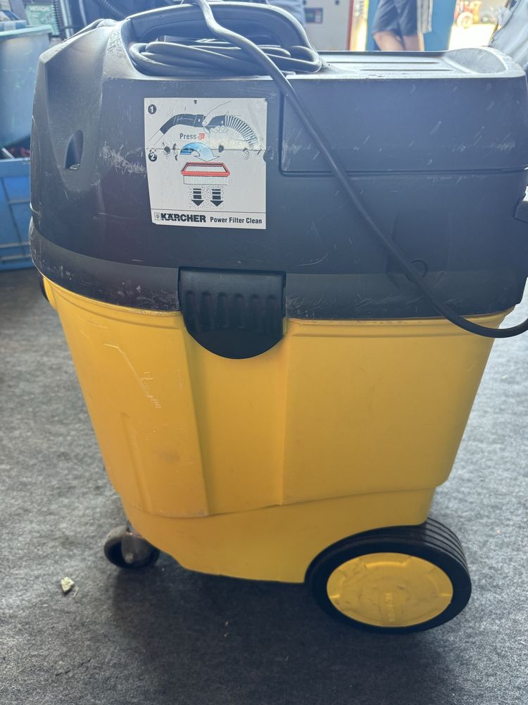 Aspirator karcher NT 561 eco