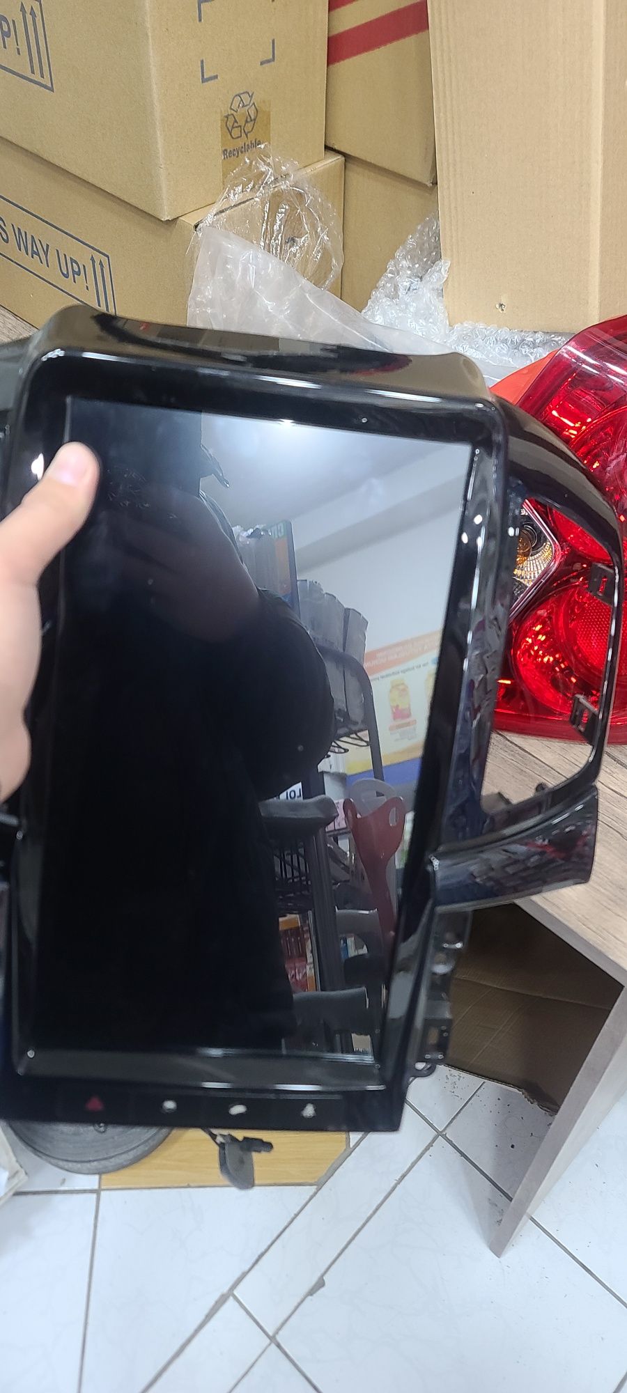 Kaptiva tesla uzun monitor