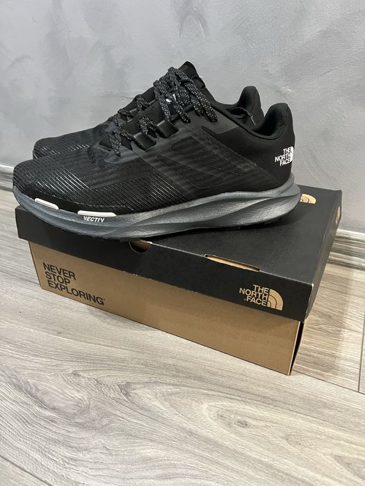 Vand incaltaminte pentru barbati The North Face