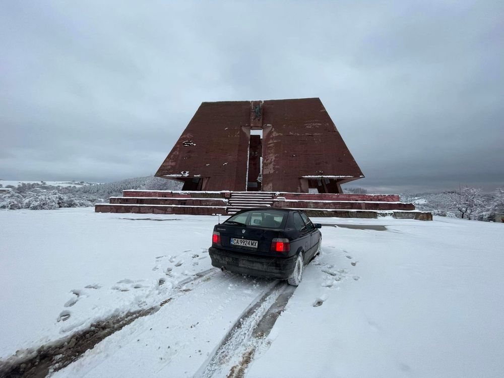Части за е36 / компакт