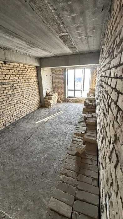 Новостройка 3 комнатная 78м2 коробка, кадастр есть, ул.Нурафшон