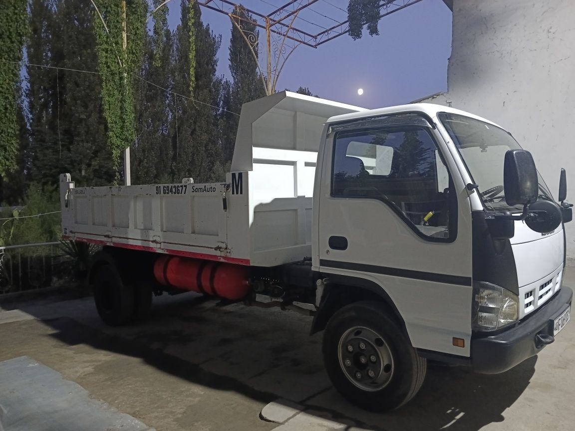 Isuzu samasval  yil 2011