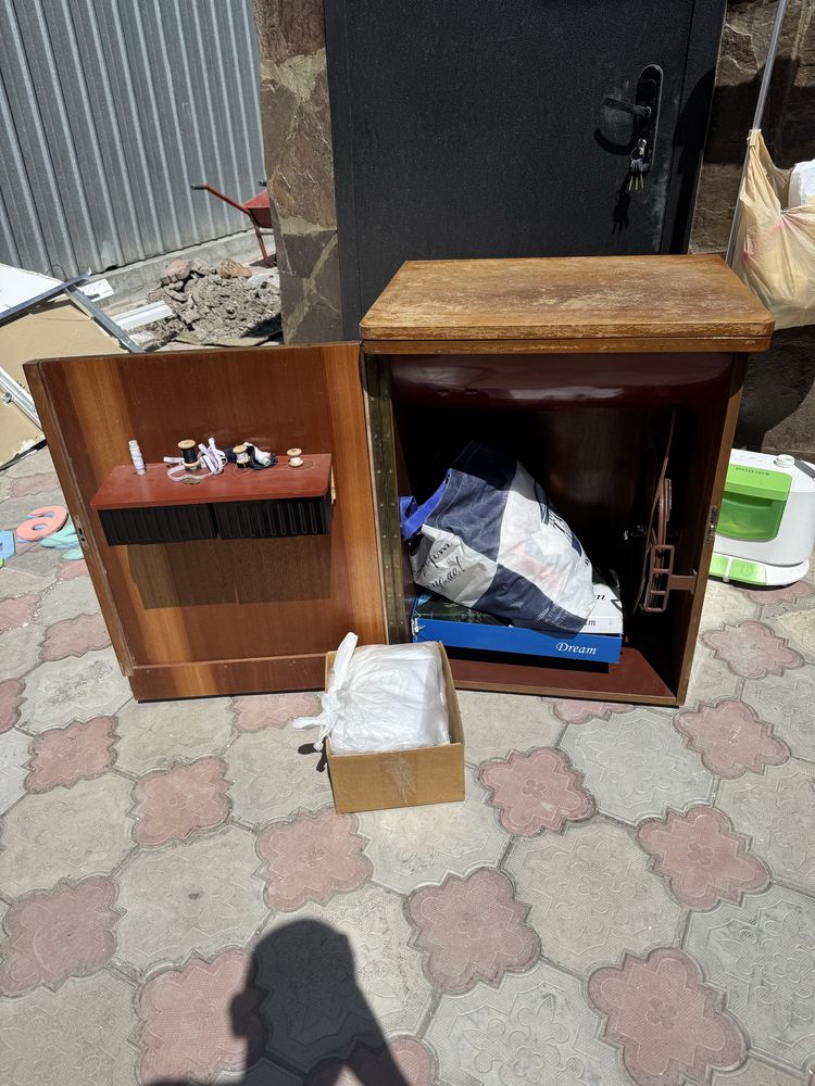 Продам швейную машинку