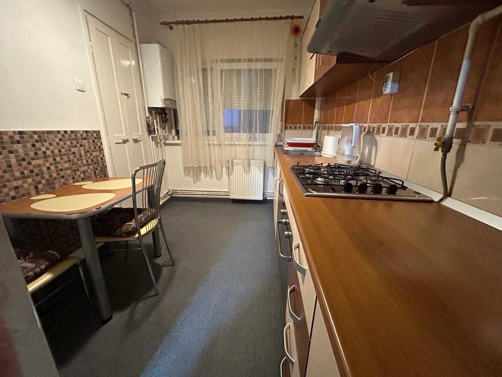 Inchiriez apartament 2 camere ultra central in Satu Mare
