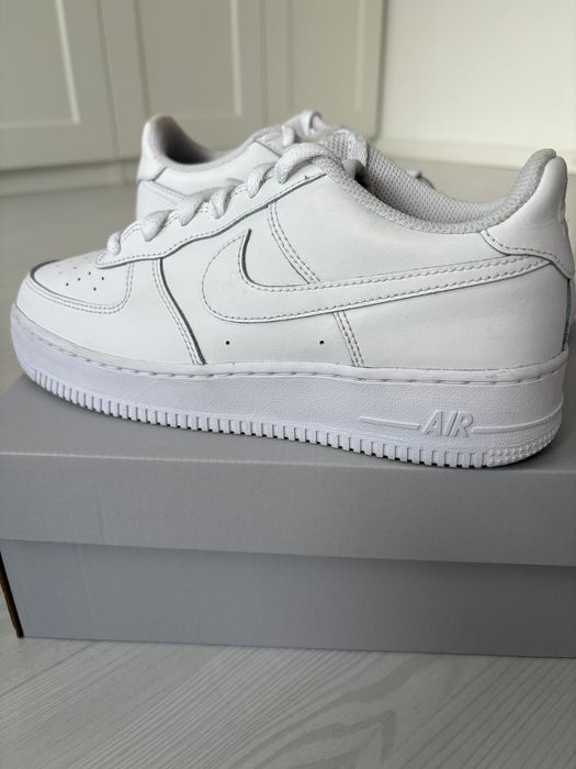 Vând Air force 1 low