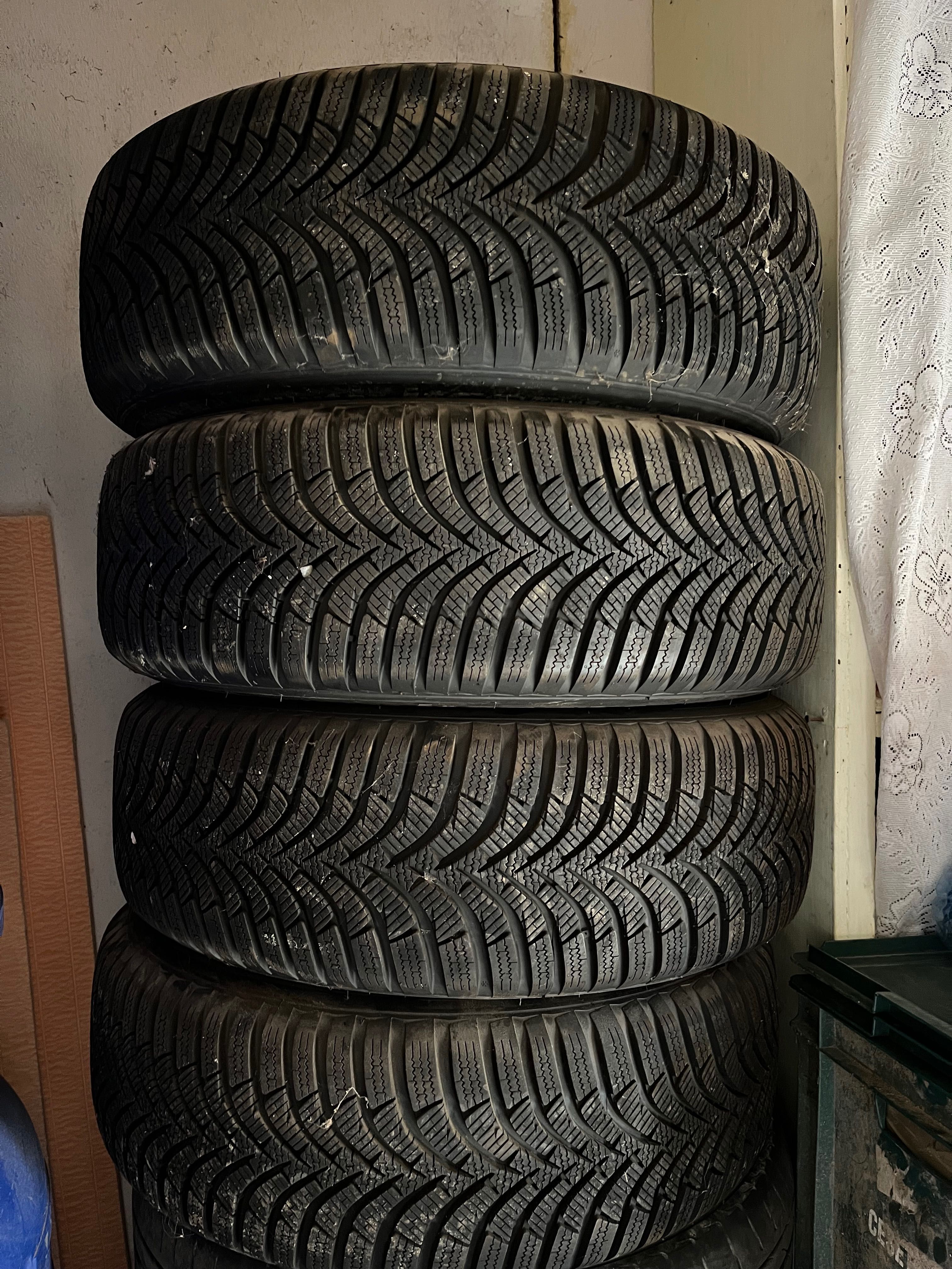 Set 4 roți de iarnă cauciucuri + jante 195/65R15