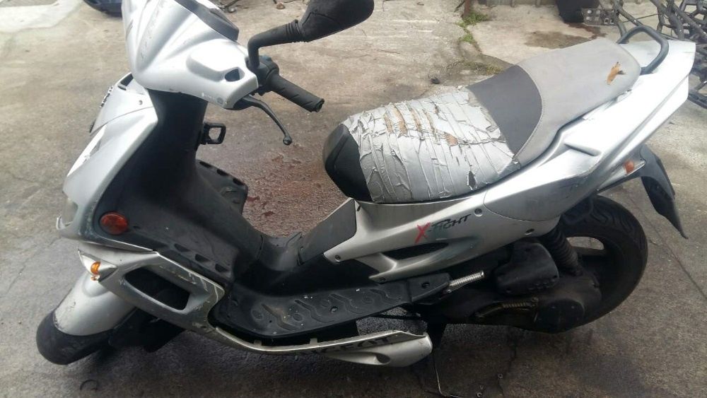 Peugeot X fight 50- На части