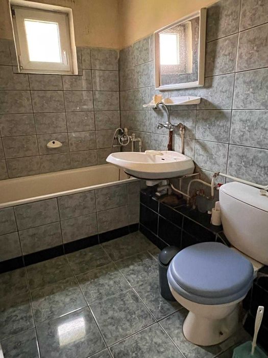 Vand apartament 2 camere