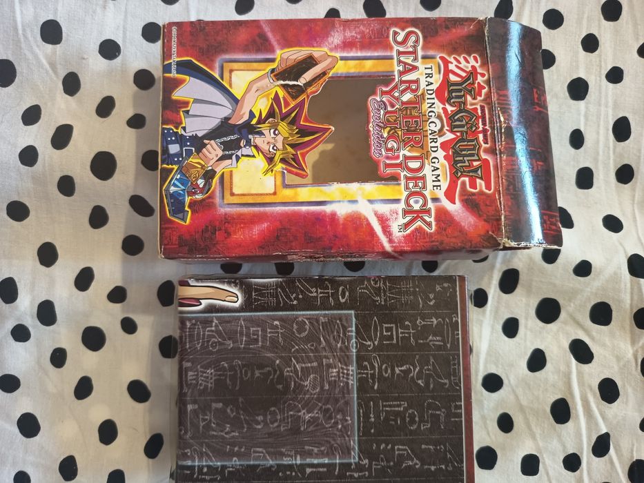 Карти Ю ГИ О + игрални полета