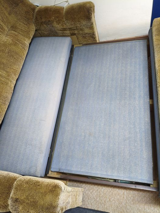 Vând canapea extensibilă