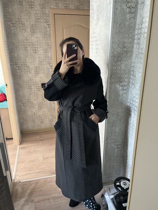 Продам женское пальто
